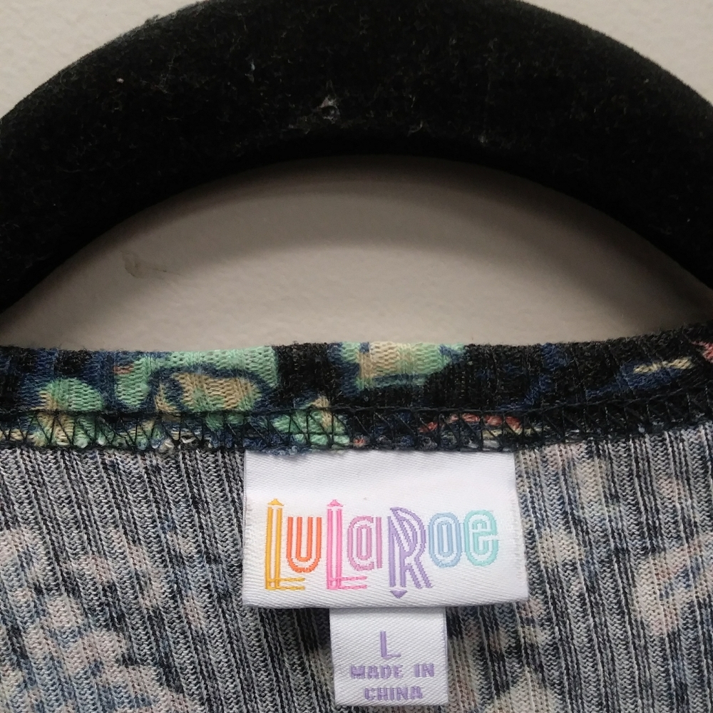 LuLaRoe Sarah - Picture 4 of 5